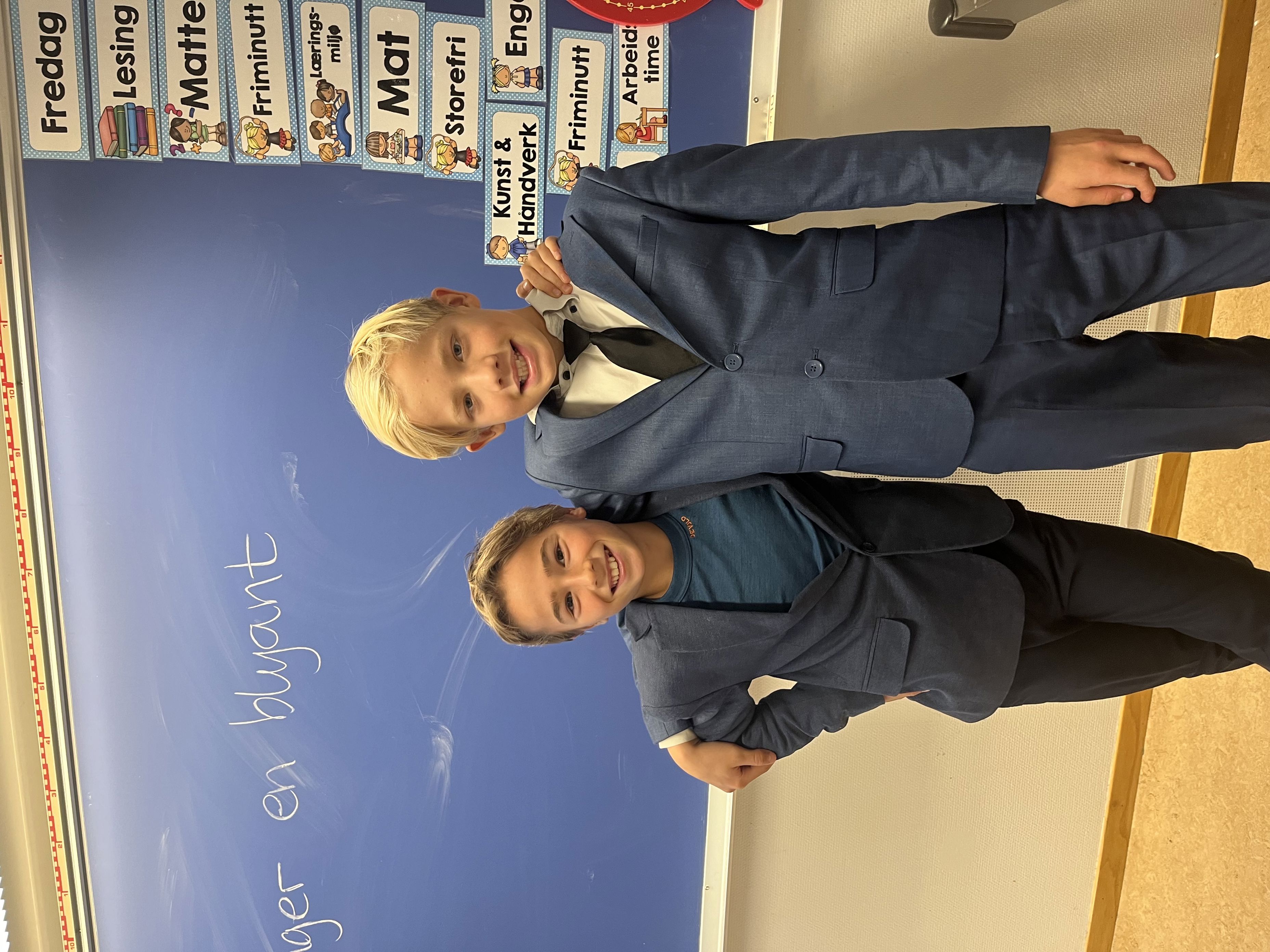 Foto: Ida Elisabeth Hardal To gutter i dress