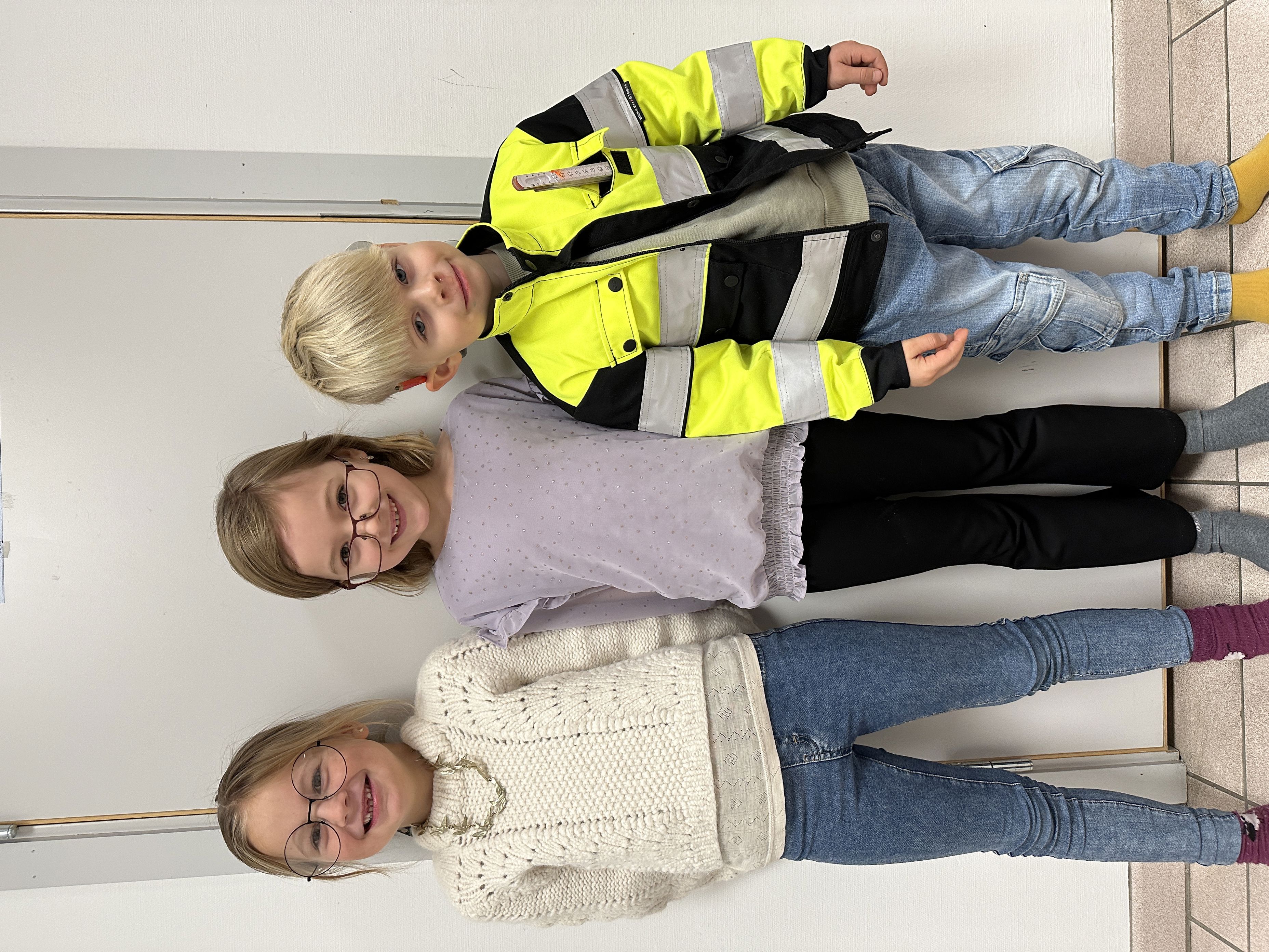 Foto: Ida Elisabeth Hardal Tre elever poserer for fotografen